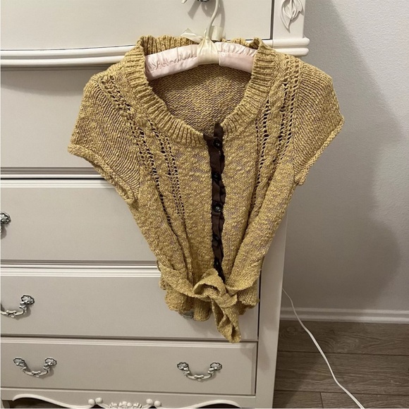 Gabriella Montez HSM 3 Yellow Short Sleeve Cardigan - Picture 2 of 11